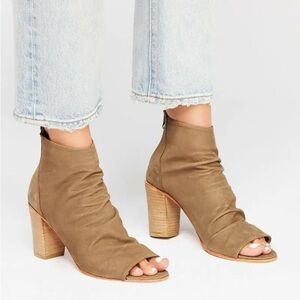 Free People Open Toe Ankle Booties size Tan Leather